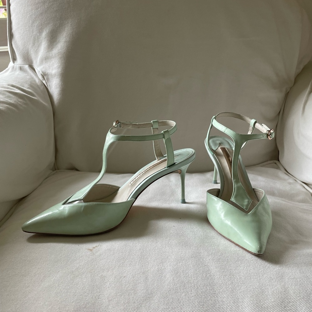 Sophia Webster Mint Green Pointy Toe T-Strap 3” Heels sz 37.5